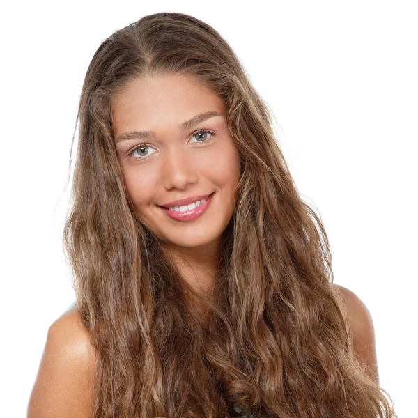 Портрет Красивой Молодой Женщины Чистой Кожей Длинными Вьющимися Светлыми Волосами — стоковое фото