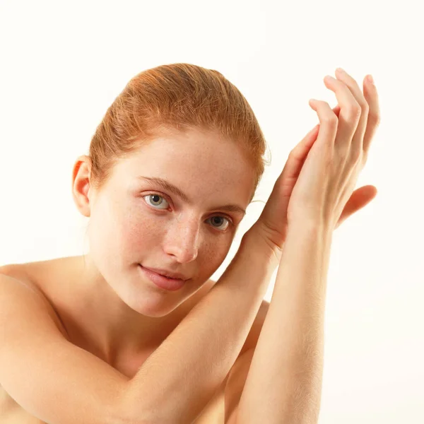 Portrait Beautiful Woman Ginger Hair Freckles Smiling Looking Camera White — Stock Photo, Image