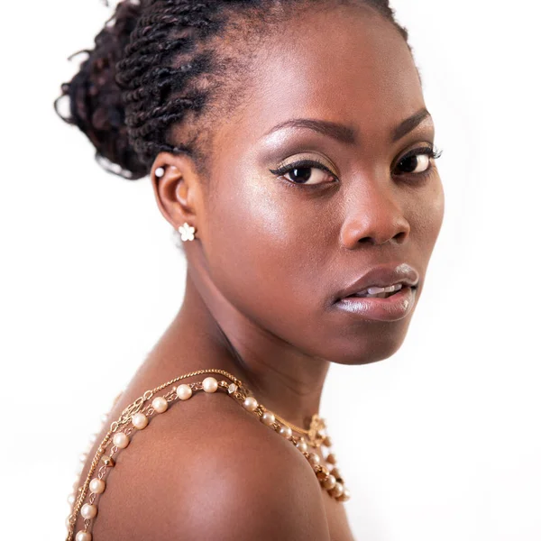 Linda Jovem Afro Americana Olhando Para Câmera Retrato Beleza Menina — Fotografia de Stock