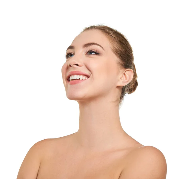 Młoda Atrakcyjna Kobieta Pozująca Studio Szczęśliwa Uśmiechnięta Białym Tle Piękna — Zdjęcie stockowe
