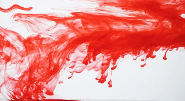 Tinta roja en el agua — Foto de Stock