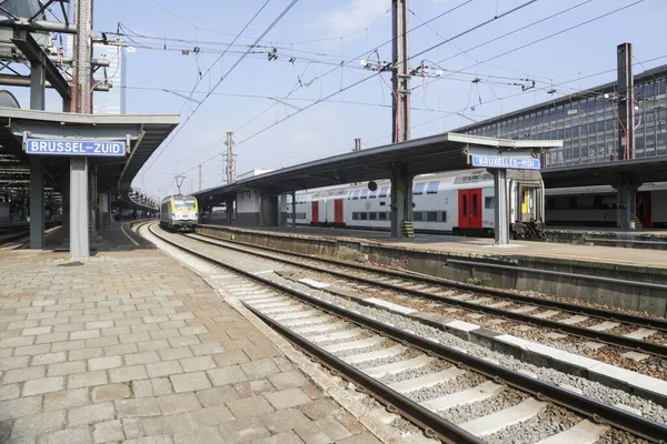 Vías Férreas Trenes Estación Tren Bruselas Sur — Foto de Stock