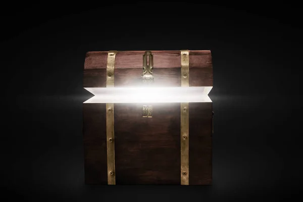 暗い背景に木製の宝箱 — ストック写真
