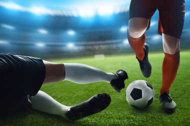 Profesyonel futbolcu iş başında.