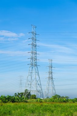 yüksek gerilim kuleleri.