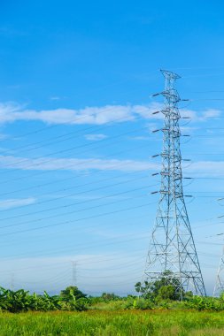 yüksek gerilim kuleleri.