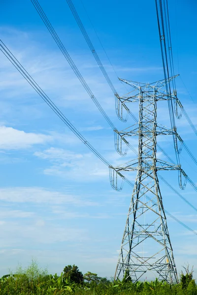 Hoogspanning torens. — Stockfoto