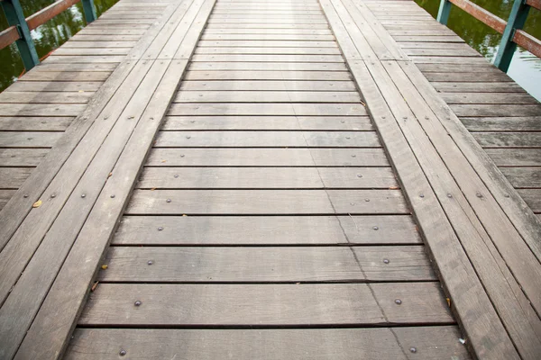 Holzbrücke — Stockfoto