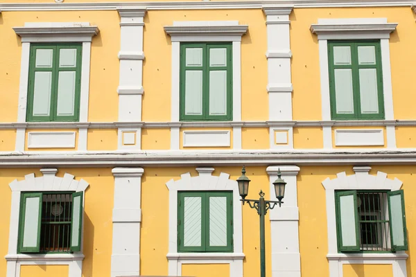 Vieja ventana y pared . — Foto de Stock