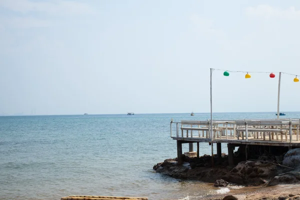 Restaurante junto al mar . — Foto de Stock