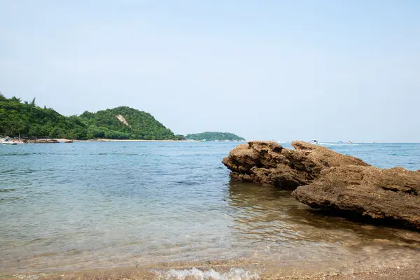 Playa y mar . —  Fotos de Stock