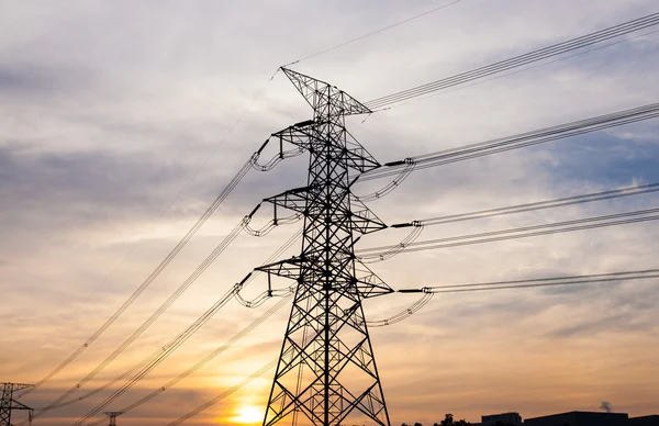 Hochspannungsmasten. — Stockfoto