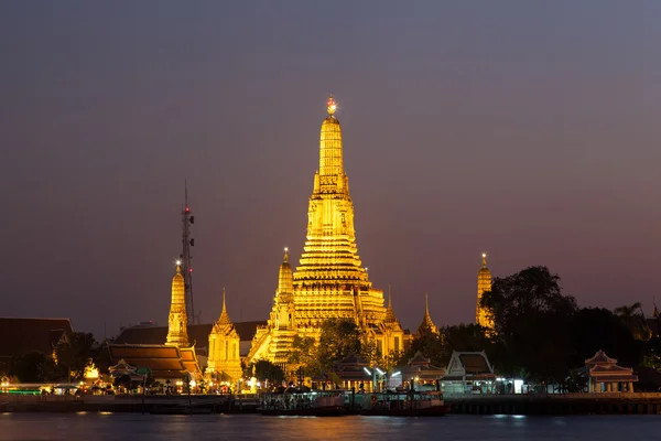 Wat arun το βράδυ. — Φωτογραφία Αρχείου