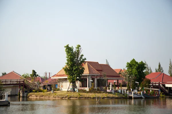 Waterfront home. — Stock Photo, Image