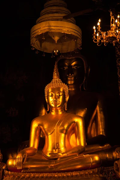 Um grande Buda . — Fotografia de Stock