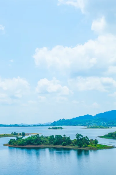 Vistas panorámicas montañas, islas y bosques . —  Fotos de Stock