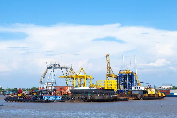 Puerto de carga y buque . — Foto de Stock