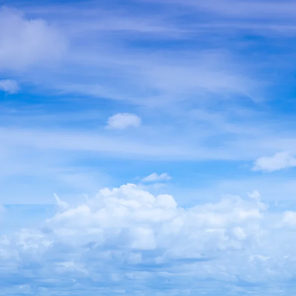 Céu e nuvens. — Fotografia de Stock