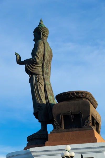 Grande Buda no parque . — Fotografia de Stock