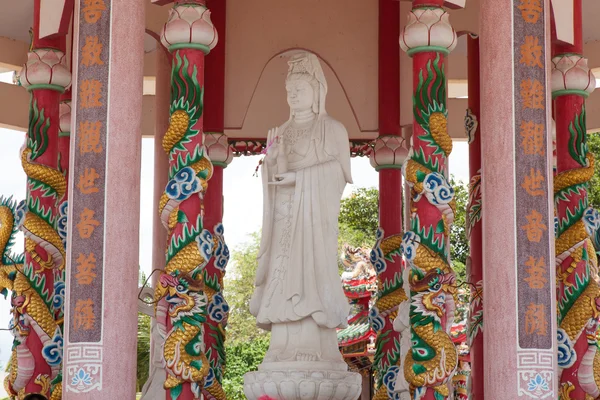 Статуя Гуаньиня . — стоковое фото