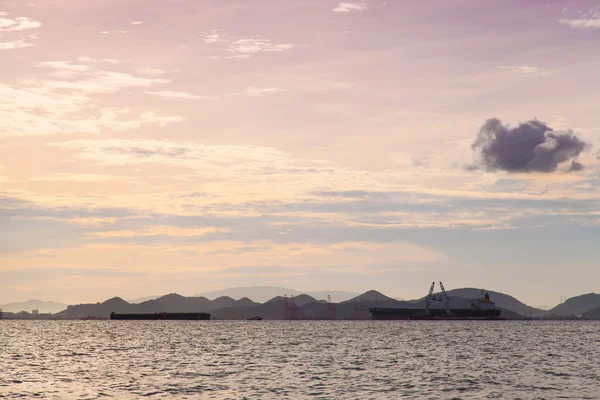 Frachtschiff — Stockfoto