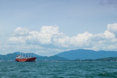 büyük kargo gemisi.