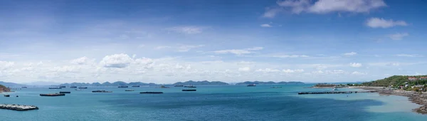 Buque de carga panorámico en el mar . — Foto de Stock