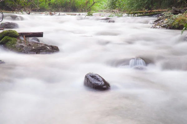 Water in streams — Stock Photo, Image