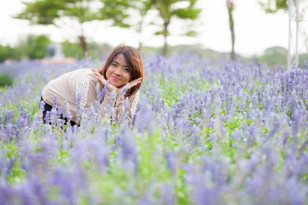 Portrait Asian woman standing. — Stock Photo, Image