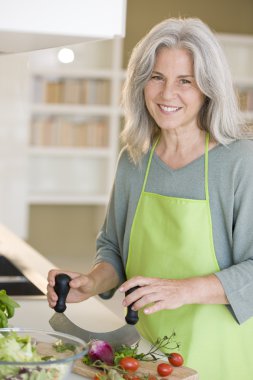 üst düzey kadın yemek
