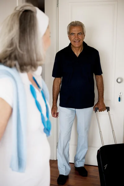 Senior couple in summer house — Stock Photo, Image