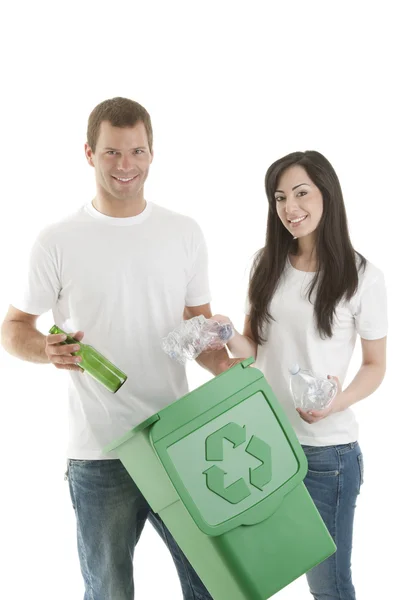 Young couple recycling — Stock Photo, Image