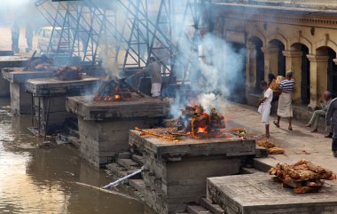 pashupatinath Tapınağı katmandu, nepal'ın cesetleri yakma Nepal.