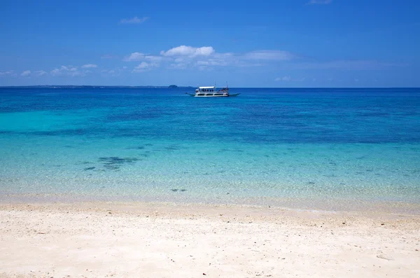 White sand tropical beach on Malapascua island, Philippines — Stock Photo, Image