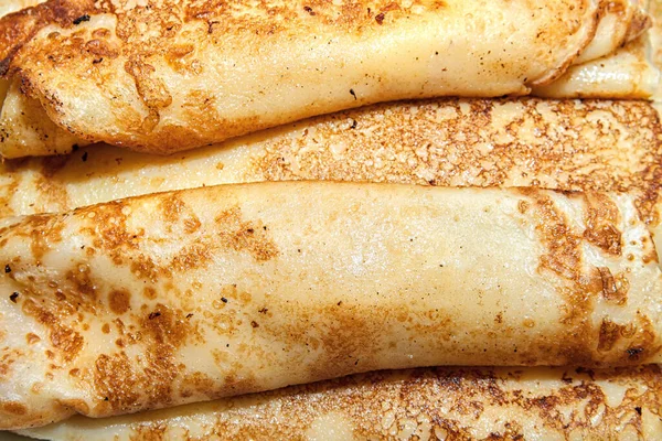 Birkaç geleneksel İngiliz gözlemesinin arkaplanı