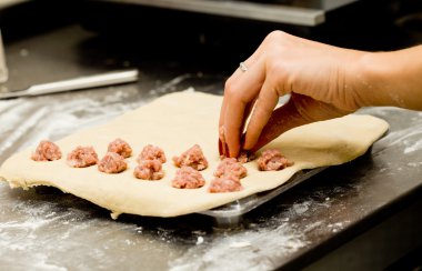 Rus mantı, makarna ve et, el yapımı