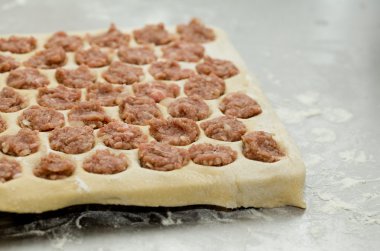 Rus mantı, makarna ve et, el yapımı