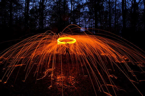 Lightpainting na floresta — Fotografia de Stock