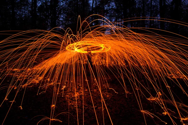 Lightpainting na floresta — Fotografia de Stock