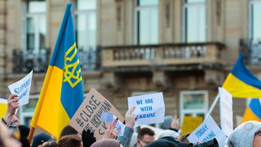 Rus Konsolosluğu, Ukrayna 'daki savaşa karşı Strasbourg, 26 Şubat 2022, Putin' e karşı, Kleber