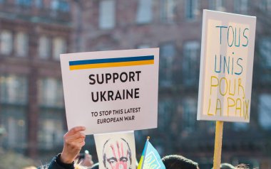 Strasbourg Ukrayna 'ya karşı, 26 Şubat 2022, Putin' e karşı, Kleber