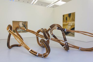 Richard Deacon, Quick, 2009, Twisted driftwood, Strasbourg Museum of Modern and Contemporary Art