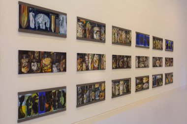 Stephane Belzere, Mondes flottants, jars, hands, Strasbourg Museum of Modern and Contemporary Art