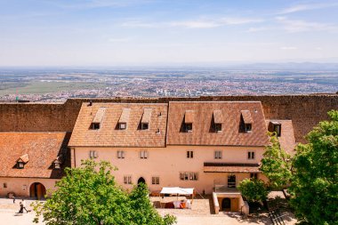 Hohlandsbourg, Wintzenheim town, Medieval Fortified castle, 1279, Fortress, France, Great East, Upper Rhine, Haute-Alsace Grand Est castle rock