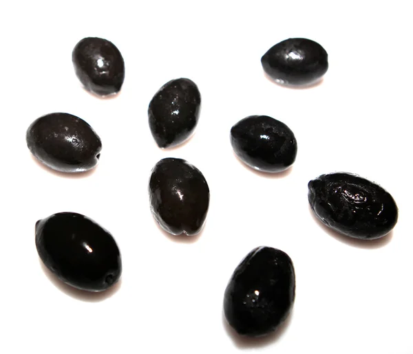 Black olives isolated on white — Stock Photo, Image