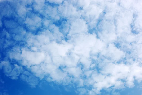 晴れた空の背景 — ストック写真