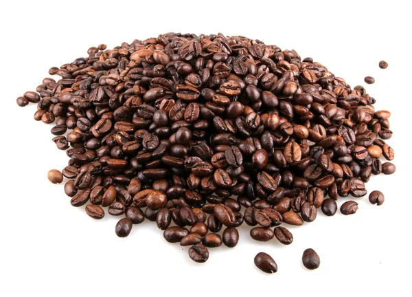 Kávová zrna izolovaná na bílém — Stock fotografie