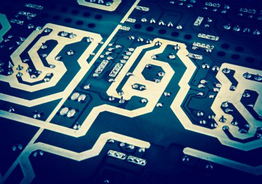 Elektronik devre kartına yakın çekim