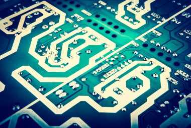Elektronik devre kartına yakın çekim