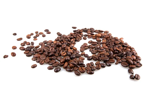 白い背景に隔離された茶色のコーヒー豆 — ストック写真